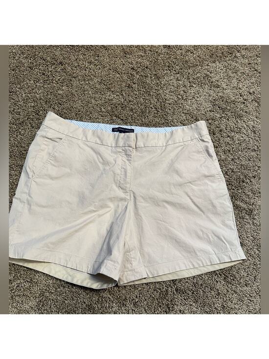 Brooks Brothers Pants - Brooks Brothers Women's Tan Shorts size 14